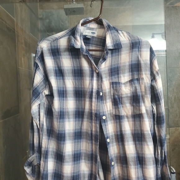 Soft flannel button down - Picture 1 of 2